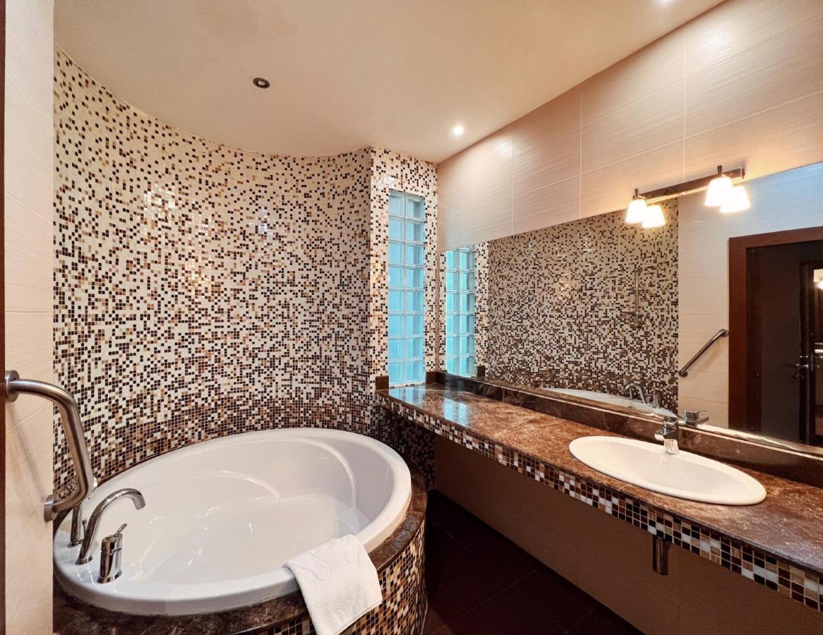 Avenue Hotel באקו מראה חיצוני תמונה