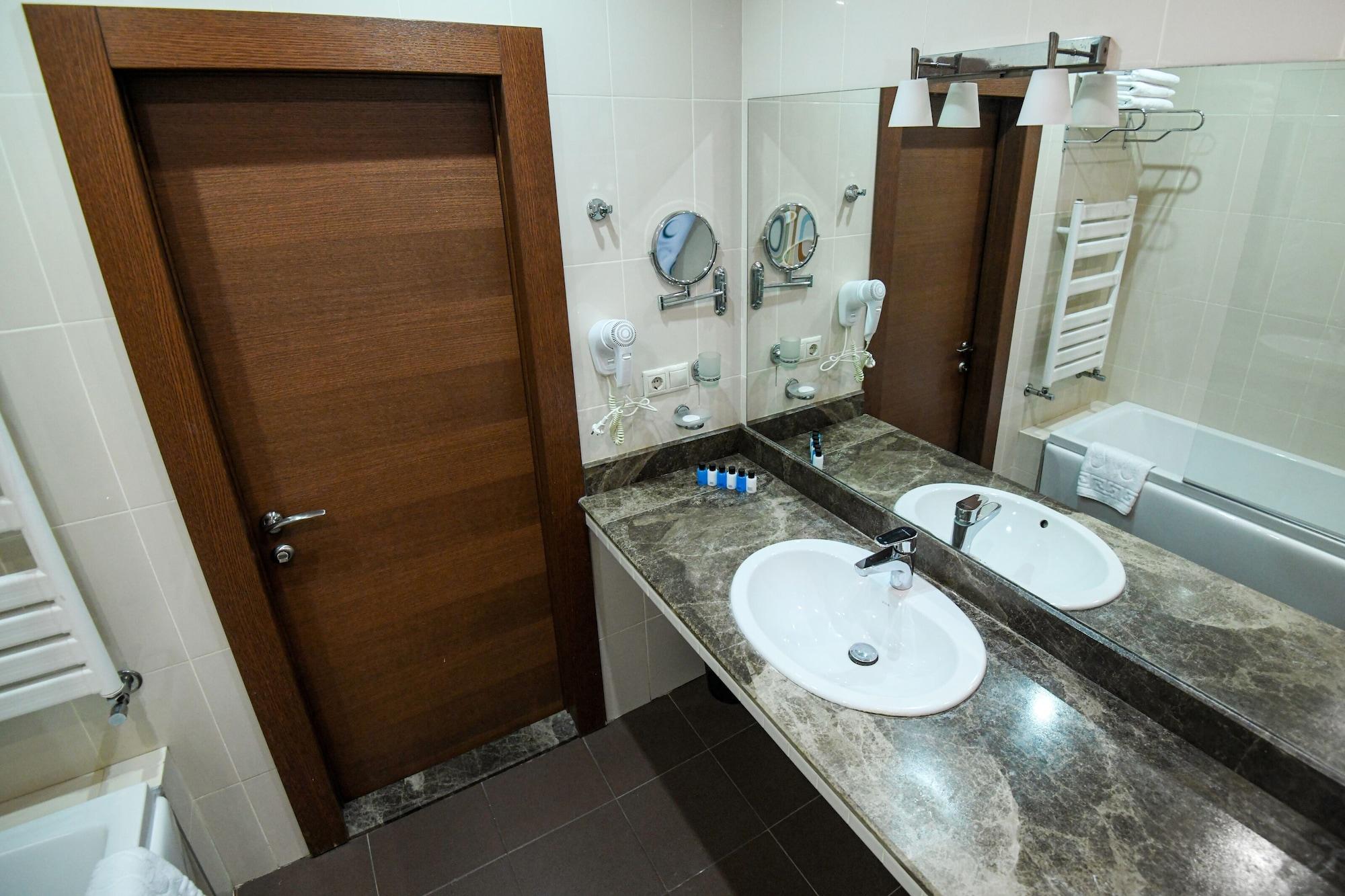 Avenue Hotel באקו מראה חיצוני תמונה